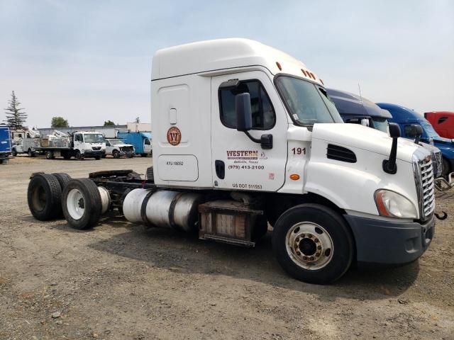  Salvage Freightliner Cascadia 1