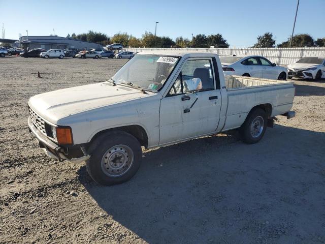  Salvage Toyota Pickup