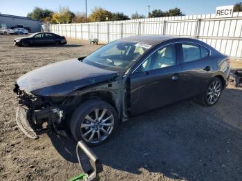  Salvage Mazda 3