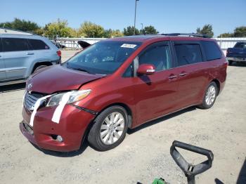  Salvage Toyota Sienna