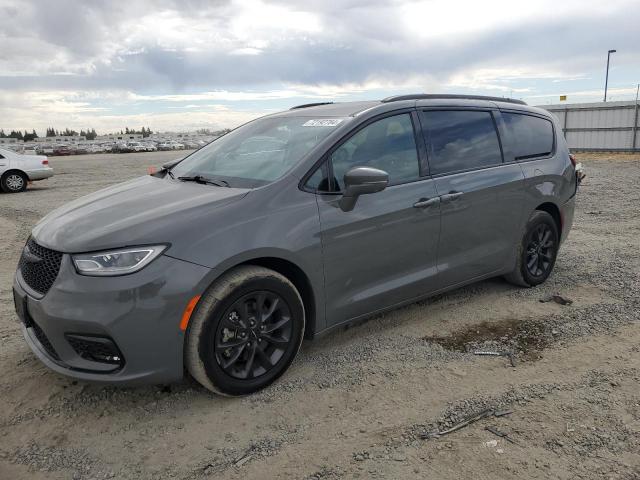  Salvage Chrysler Pacifica