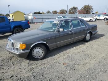  Salvage Mercedes-Benz 560-Class