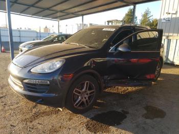  Salvage Porsche Cayenne