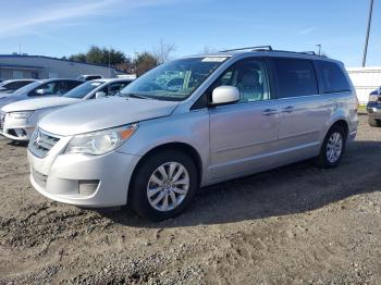  Salvage Volkswagen Routan