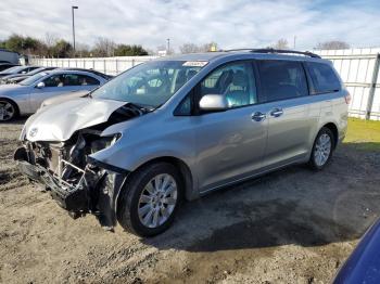  Salvage Toyota Sienna