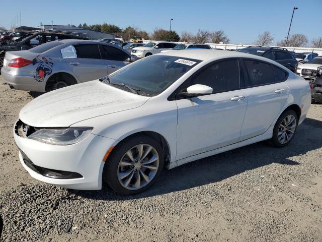  Salvage Chrysler 200