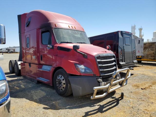  Salvage Freightliner Cascadia 1