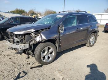  Salvage Toyota Highlander