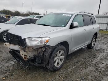  Salvage Toyota Highlander