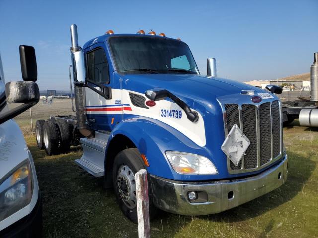  Salvage Peterbilt 579