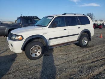  Salvage Mitsubishi Montero