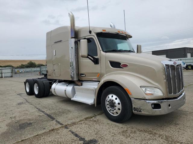  Salvage Peterbilt 579