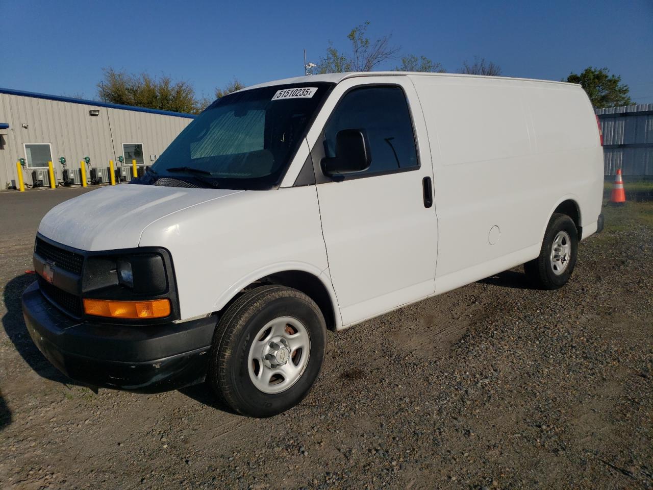 Chevrolet Express Image 1