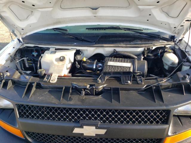 Chevrolet Express Image 11