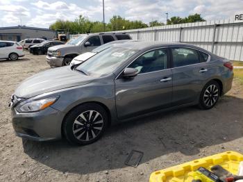  Salvage Nissan Altima