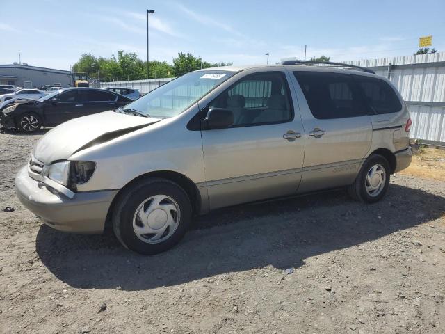  Salvage Toyota Sienna