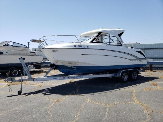  Salvage Beneteau Antares