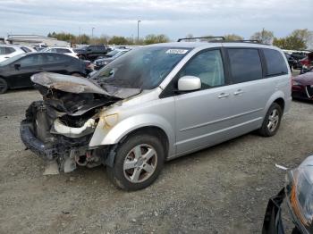  Salvage Dodge Caravan