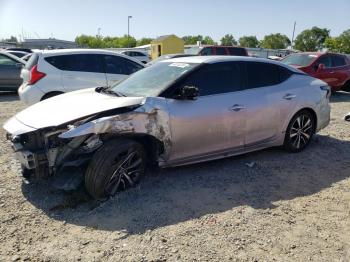  Salvage Nissan Maxima