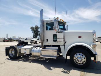  Salvage Peterbilt 389