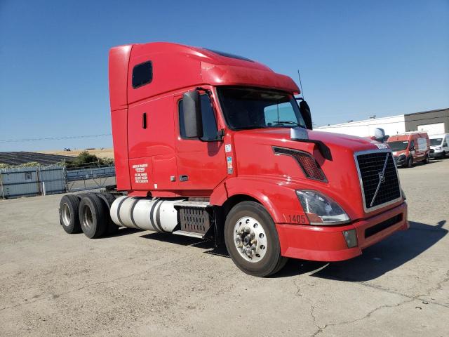  Salvage Volvo Vnl