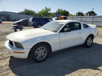  Salvage Ford Mustang