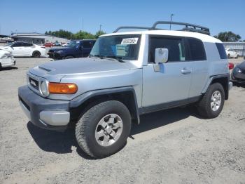  Salvage Toyota FJ Cruiser
