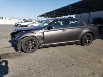  Salvage Chrysler 300