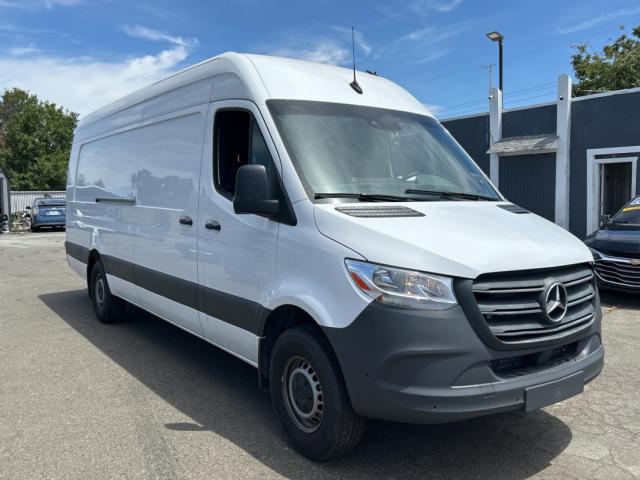  Salvage Mercedes-Benz Sprinter