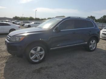 Salvage Volkswagen Touareg
