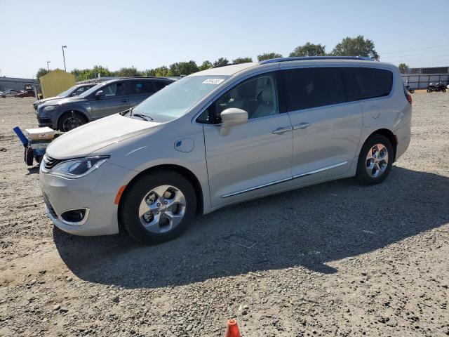  Salvage Chrysler Pacifica