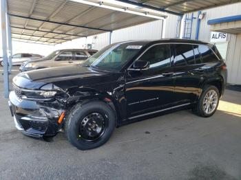  Salvage Jeep Grand Cherokee