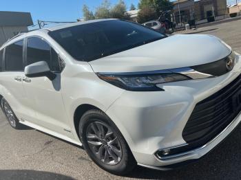  Salvage Toyota Sienna