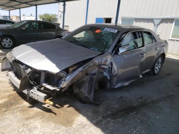  Salvage Chrysler 300