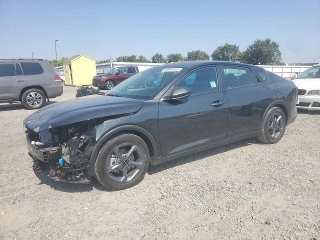  Salvage Kia K4 Lx