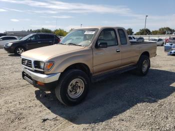  Salvage Toyota Tacoma