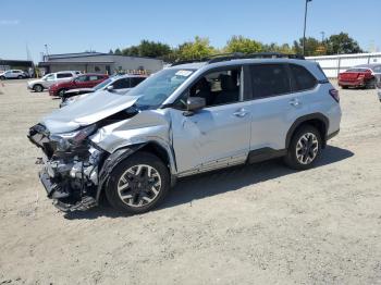  Salvage Subaru Forester