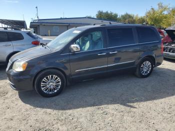  Salvage Chrysler Minivan