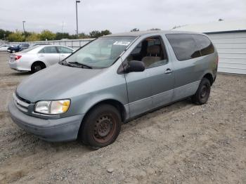  Salvage Toyota Sienna