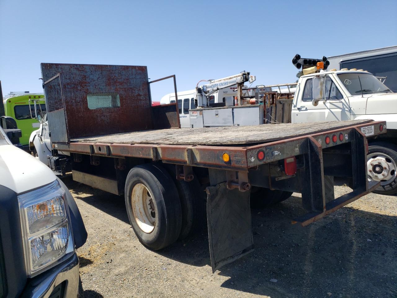 Ford F-650 Super Duty Image 5