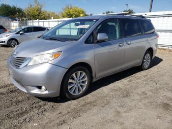  Salvage Toyota Sienna