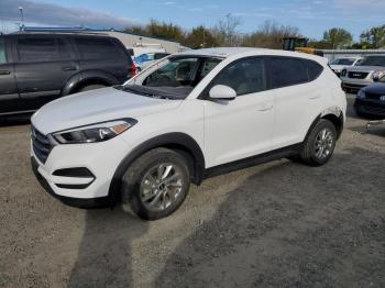  Salvage Hyundai TUCSON