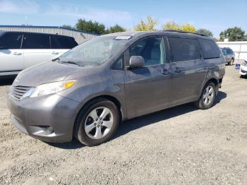  Salvage Toyota Sienna