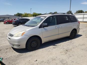  Salvage Toyota Sienna