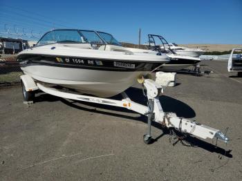  Salvage Sea Ray Boat