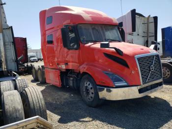  Salvage Volvo Vnl