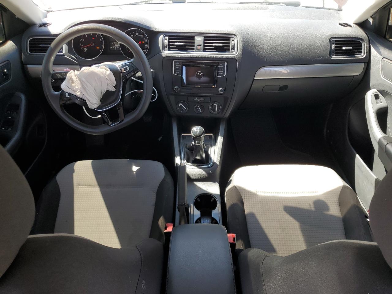 Volkswagen Jetta S Image 9