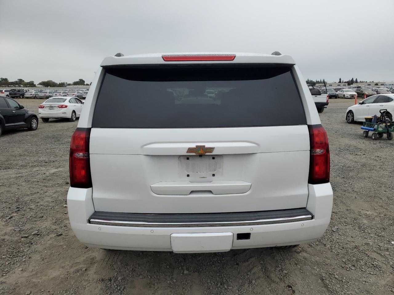 Chevrolet Tahoe K1500 Premier Image 4