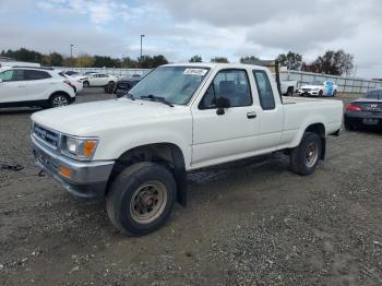  Salvage Toyota Pickup