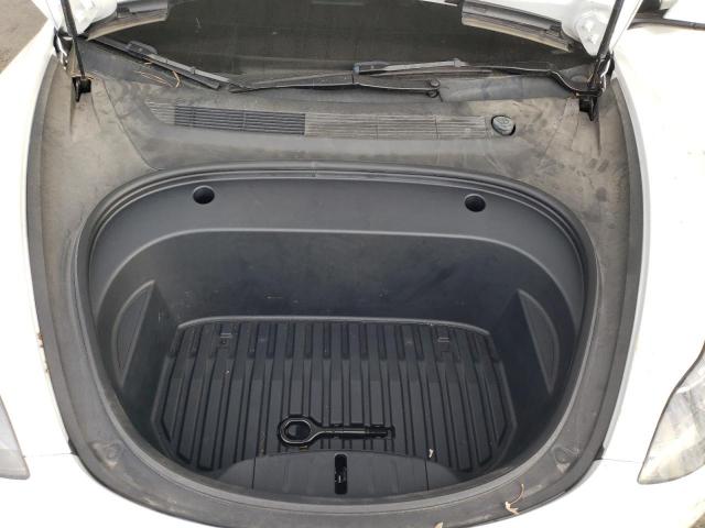 Tesla Model 3 Image 10